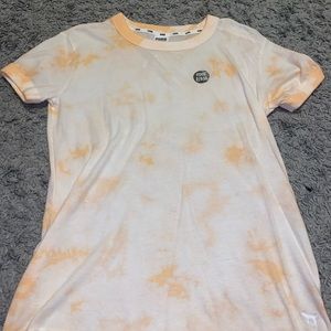 Victoria’s Secret PINK t shirt
